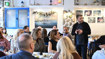 Γεύμα Ανδρουλάκη με δημοσιογράφους: Τι προβλέπει για τις εκλογές
