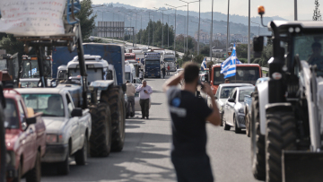 Εξετάζεται νέα ελάφρυνση για το αγροτικό ρεύμα με το βλέμμα στραμμένο στις εθνικές οδούς και την έξοδο των Χριστουγέννων