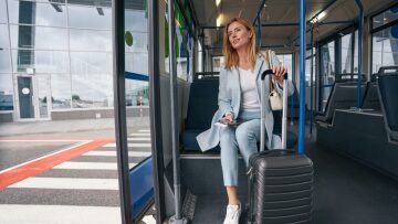 
Το 2026 ανήκει στους έξυπνους ταξιδιώτες: Travel hacks που σώζουν χρόνο και χρήματα