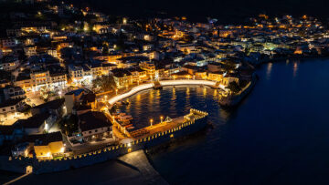 Γιορτές στη Ναύπακτο -Χριστουγεννιάτικη μαγεία στο ενετικό λιμάνι