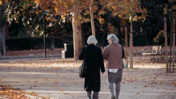 87χρονη στη Νέα Ορλεάνη εργάζεται σε δύο δουλειές για 10 δολάρια την ώρα: «Δεν μπορώ ακόμη να συνταξιοδοτηθώ»