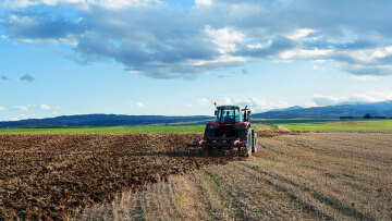 Σε εξέλιξη διαπραγματεύσεις για τη νέα ΚΑΠ: Στόχος η ενίσχυση των πόρων για την Ελλάδα