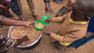 Η αληθινή εικόνα της καθημερινότητας των παιδιών στην Κένυα - Πώς μια δράση μπορεί να αλλάξει τη ζωή τους