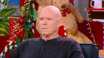 Τζώνη Καλημέρης: Δεν φοβήθηκα για τη ζωή μου όταν έπαθα καρκίνο