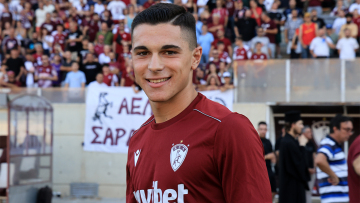 ΑΕΛ Novibet: Ο πιτσιρικάς των «βυσσινί» που τσεκάρουν οι Big-4 και οι Ιταλοί