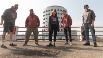 «Είμαστε Έλληνες, όχι Σλάβοι» λένε από τον Δήμο Φλώρινας μετά την διακοπή των σλάβικων τραγουδιών σε συναυλία των Banda Entopica