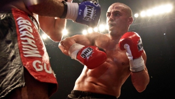 Μιχάλης Ζαμπίδης: Επιστρέφει στα ρινγκ ο «Iron Mike», το βίντεο της ανακοίνωσής του