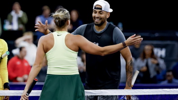 Ο Κύργιος επικράτησε της Σαμπαλένκα στην αναβίωση του «Battle of the Sexes» 52 χρόνια μετά, δείτε βίντεο