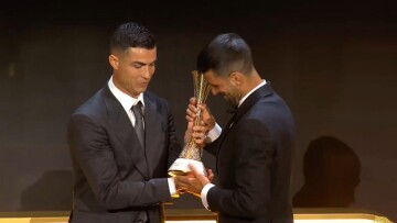 Ο Κριστιάνο Ρονάλντο βράβευσε τον Τζόκοβιτς: «Είναι παράδειγμα για μένα, έχουμε παρόμοια ιστορία», είπε ο Πορτογάλος 