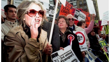 Μπριζίτ Μπαρντό: Σε κοιμητήριο του Σεν Τροπέ η ταφή της 