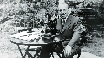 Γεώργιος Παπανικολάου: «Εδώ δεν μπορώ να ζήσω», 120 επιστολές για το διαχρονικό brain drain από τον εφευρέτη του τεστ Παπ