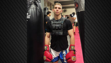 Ποιος είναι ο Γιάννης Τσουκαλάς, ο Έλληνας kickboxer που δέχτηκε άγρια επίθεση στη Σερβία, δείτε βίντεο