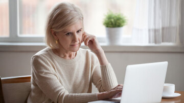 Ψηφιακό χάσμα με βάση την ηλικία και το φύλο: Το πρόγραμμα «EmpowerAge» ενδυναμώνει τις μεγαλύτερες σε ηλικία γυναίκες