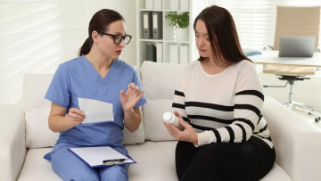 Παχυσαρκία: Η ενδοκρινολόγος εξηγεί τα πάντα για το νέο χάπι σεμαγλουτίδης