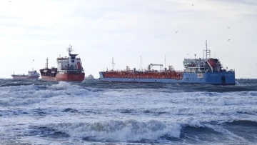 Συναγερμός ανοιχτά της Κωνσταντινούπολης: Συγκρούστηκαν δύο δεξαμενόπλοια στη θάλασσα του Μαρμαρά