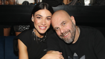 Ήβη Αδάμου για Μιχάλη Κουινέλη: Με τον τρόπο του είναι σαν να μου κάνει κάθε μέρα πρόταση γάμου