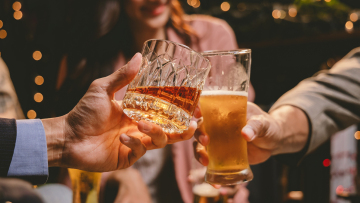 Ο νέος ΚΟΚ και τα αλκοτέστ προκάλεσαν βουτιά στην κατανάλωση σε νυχτερινά μαγαζιά, την πλήρωσαν τα «σκληρά» ποτά