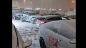 Πολωνία: Ουρές χιλιομέτρων σχημάτισαν τα οχήματα σε αυτοκινητόδρομο λόγω πυκνής χιονόπτωσης