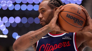 Με 45άρη Λέοναρντ οι Κλίπερς, άνετα διπλά για Ρόκετς και Σίξερς