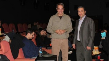 Ο Κυριάκος Μητσοτάκης είδε τον «Καποδίστρια» του Σμαραγδή μαζί με τον γιο του