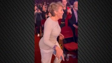 Τζένιφερ Λόπεζ: Ο viral χορός της μητέρας της σε εμφάνιση της τραγουδίστριας στο Λας Βέγκας