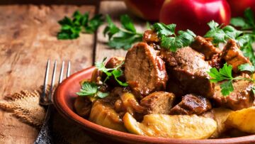 Συνταγές με μήλο για ένα επίσημο γεύμα