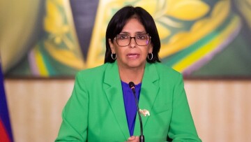 Βενεζουέλα: Η προσωρινή πρόεδρος Ροντρίγκες δημιουργεί επιτροπή για την απελευθέρωση του Μαδούρο