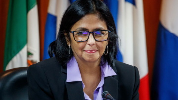 Κλάδος ελαίας από την προσωρινή πρόεδρο της Βενεζουέλας: Θέλουμε ισορροπημένη σχέση και σεβασμό με τις ΗΠΑ