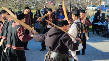 Αναβιώνει το έθιμο των Φωταρών στο Παλαιόκαστρο Χαλκιδικής ανήμερα των Θεοφανίων