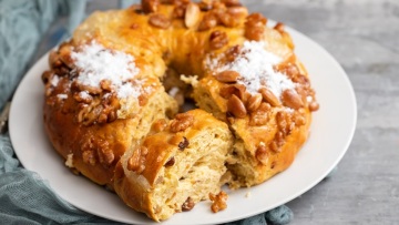 Bolo Rei: Ένα βασιλικό γλυκό για τα Θεοφάνια που συνδυάζει ιστορία, συμβολισμό και παράδοση