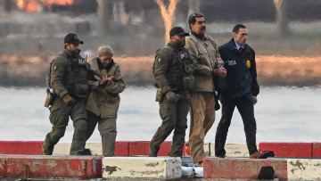 Ναρκωτικά, απαγωγές, δολοφονίες: Το βαρύ κατηγορητήριο για τον Μαδούρο και τη σύζυγό του