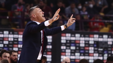 Ειρωνεία Γιασικεβίτσιους για το ΣΕΦ: «Διαρροές έχει μόνο στον Πειραιά, στην Κωνσταντινούπολη δεν υπάρχει διαρροή», βίντεο 