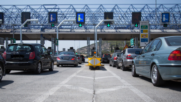 Αναλυτικά οι νέες τιμές στα διόδια: Οι αυξήσεις σε Αττική Οδό, η «χρυσή» διέλευση του Ρίου και η Ιόνια Οδός
