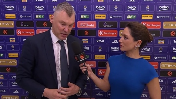 Απολογήθηκε η Τουρκάλα δημοσιογράφος για το «καρφί» προς το ΣΕΦ: Ρώτησε τον Γιασικεβίτσιους αν τα τρίποντα «έσταζαν από το ταβάνι»