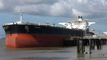 «Σούνιον»: Στα αζήτητα το δεξαμενόπλοιο που χτυπήθηκε από τους Χούθι