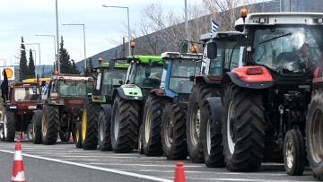 «Καρότο και μαστίγιο» από το Μαξίμου για τα αγροτικά μπλόκα: Το παράθυρο διαλόγου και οι εκτιμήσεις Μητσοτάκη