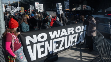 Η Γερουσία των ΗΠΑ μπλοκάρει με ψήφισμα νέες στρατιωτικές ενέργειες στη Βενεζουέλα: Και Ρεπουμπλικάνοι εναντίον Τραμπ, «θα πρέπει να ντρέπονται» λέει