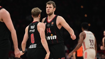 Βεζένκοφ: «Έπρεπε να αλλάξουμε την εικόνα μας στην άμυνα, όλοι είναι σημαντικοί»