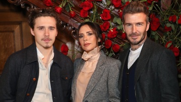 Ο πόλεμος των Μπέκαμ: Ο γάμος που οδήγησε σε ρήξη τη διάσημη οικογένεια, οι εικόνες επίπλαστης ευτυχίας και τα «μπλοκ» στα social media