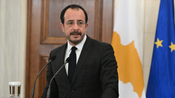 Κλυδωνίζεται η Κύπρος από το βίντεο με τις μίζες στο Προεδρικό: Στις έρευνες η ΚΥΠ, νυχτερινή σύσκεψη υπό τον Χριστοδουλίδη, βλέπουν ρωσικό δάκτυλο