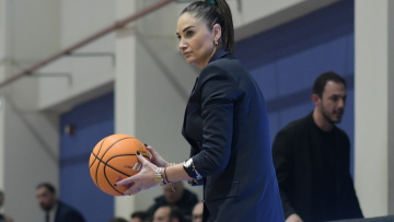 Συνεχίζεται η κόντρα της Σελέν Ερντέμ με τον ΠΑΣ Γιάννινα: «Δεχόμουν λεκτικές επιθέσεις για 40 λεπτά, οι παίκτριές μου έδωσαν την κατάλληλη απάντηση»
