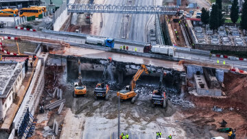 Κατεδαφίζεται η γέφυρα Πανοράματος στη Θεσσαλονίκη για το Flyover - Δείτε εντυπωσιακές εικόνες από drone
