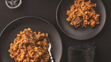 Μοσχάρι: 25 διαφορετικοί τρόποι να το μαγειρέψουμε στον φούρνο – Και όχι μόνο γιουβέτσι