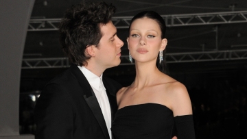 Ο Μπρούκλιν Μπέκαμ έκανε δημόσια ερωτική εξομολόγηση στη Νίκολα Πελτζ: Είμαι ο πιο τυχερός άντρας που σε αποκαλώ γυναίκα μου