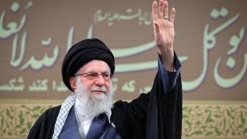 Μήνυμα του Χαμενεΐ για «αίσθημα νίκης στις καρδιές όλων των ανθρώπων του Ιράν» μετά την ανάρτηση Τραμπ για παροχή βοήθειας