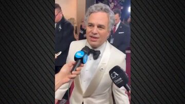 Σφοδρή επίθεση του Ράφαλο στον Τραμπ στις Χρυσές Σφαίρες: Είναι καταδικασμένος βιαστής,  παιδόφιλος και ο χειρότερος άνθρωπος στον κόσμο
