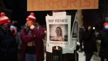 «Είχαμε σφυρίχτρες, είχαν όπλα»: Η σύζυγος της Ρενέ Γκουντ μίλησε μετά τη δολοφονία της