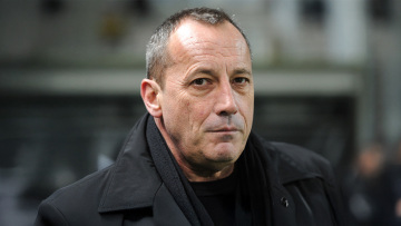 Δολοφόνησαν εν ψυχρώ αυτονομιστή της Κορσικής και πρώην πρόεδρο της Αζαξιό στην κηδεία της μητέρας του