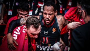 Ολυμπιακός: Το μήνυμα επιστροφής του Μόντε Μόρις και το βίντεο με την μπότα στο πόδι του 