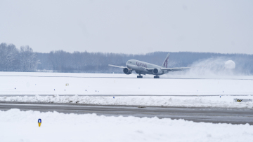 Έκλεισε και το αεροδρόμιο της Βουδαπέστης λόγω παγετού, ποια άλλα έχουν προβλήματα
